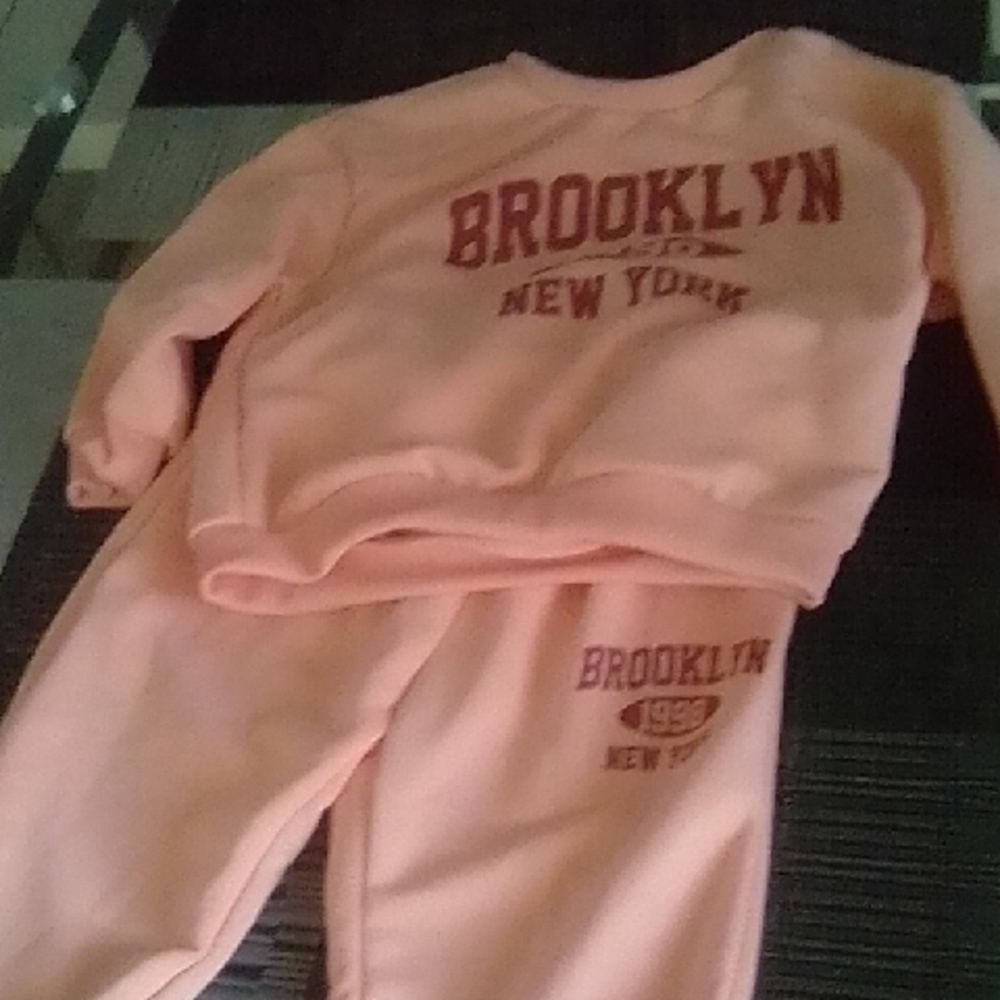 Pink Brooklyn New York Sweatshirt and Pants Set